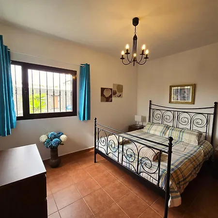 Casa Georgiana, Playa Blanca, Private Heated Pool ヴィラ プラヤ・ブランカ