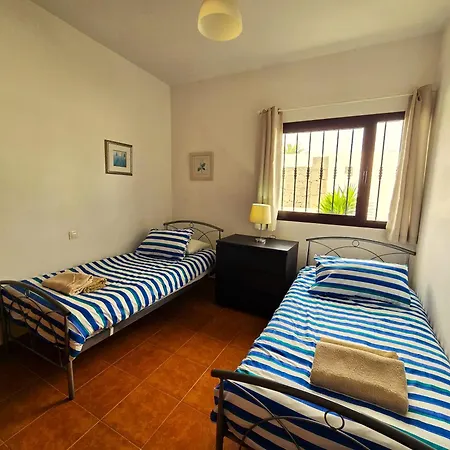 Casa Georgiana, Playa Blanca, Private Heated Pool * プラヤ・ブランカ